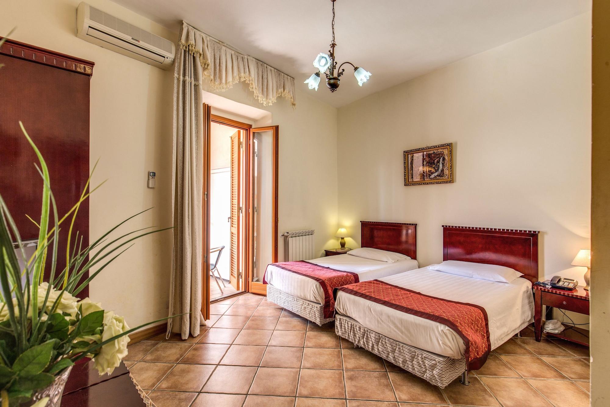 Portafortuna Guesthouse - Close To Colosseum Rome Exterior photo