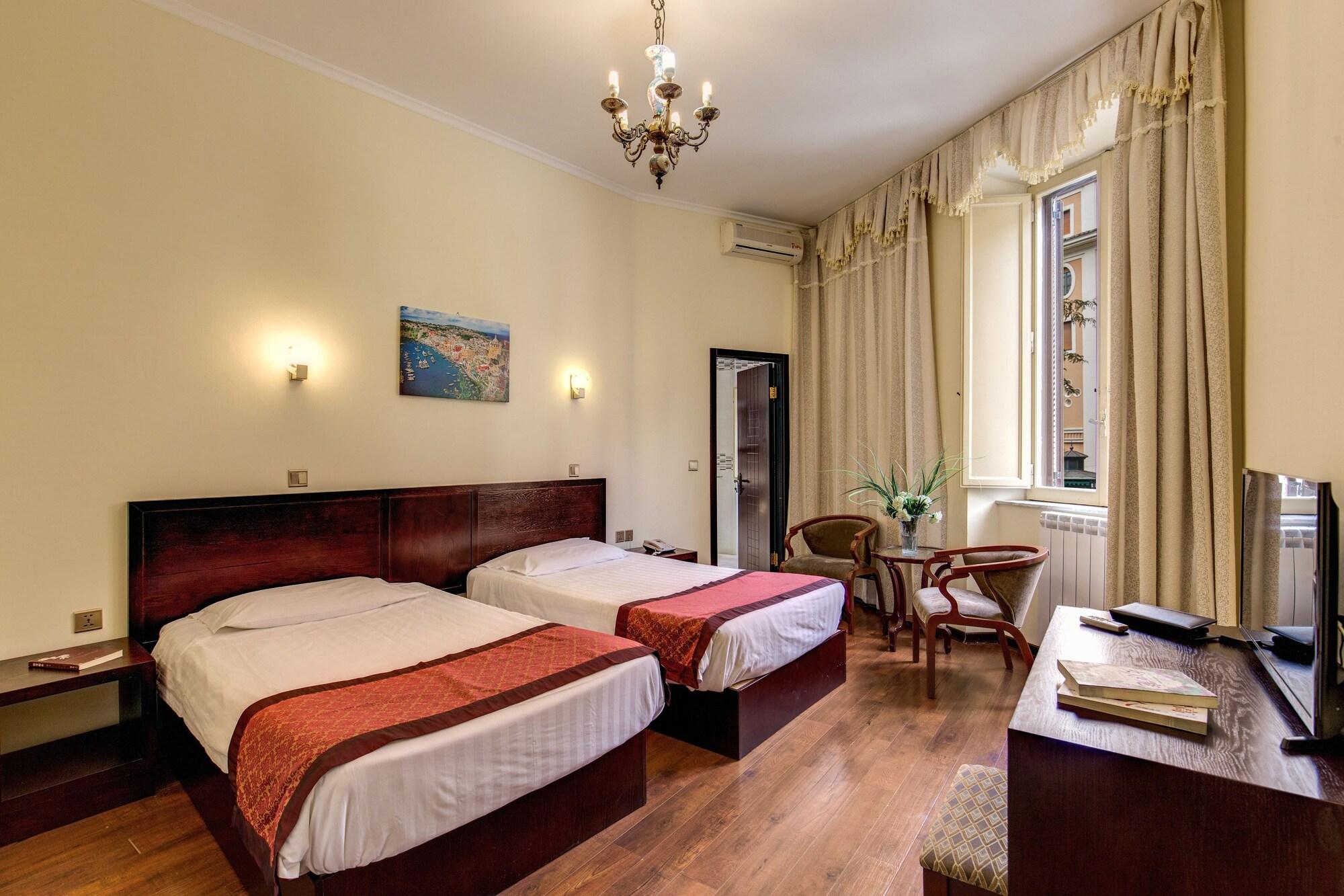 Portafortuna Guesthouse - Close To Colosseum Rome Exterior photo