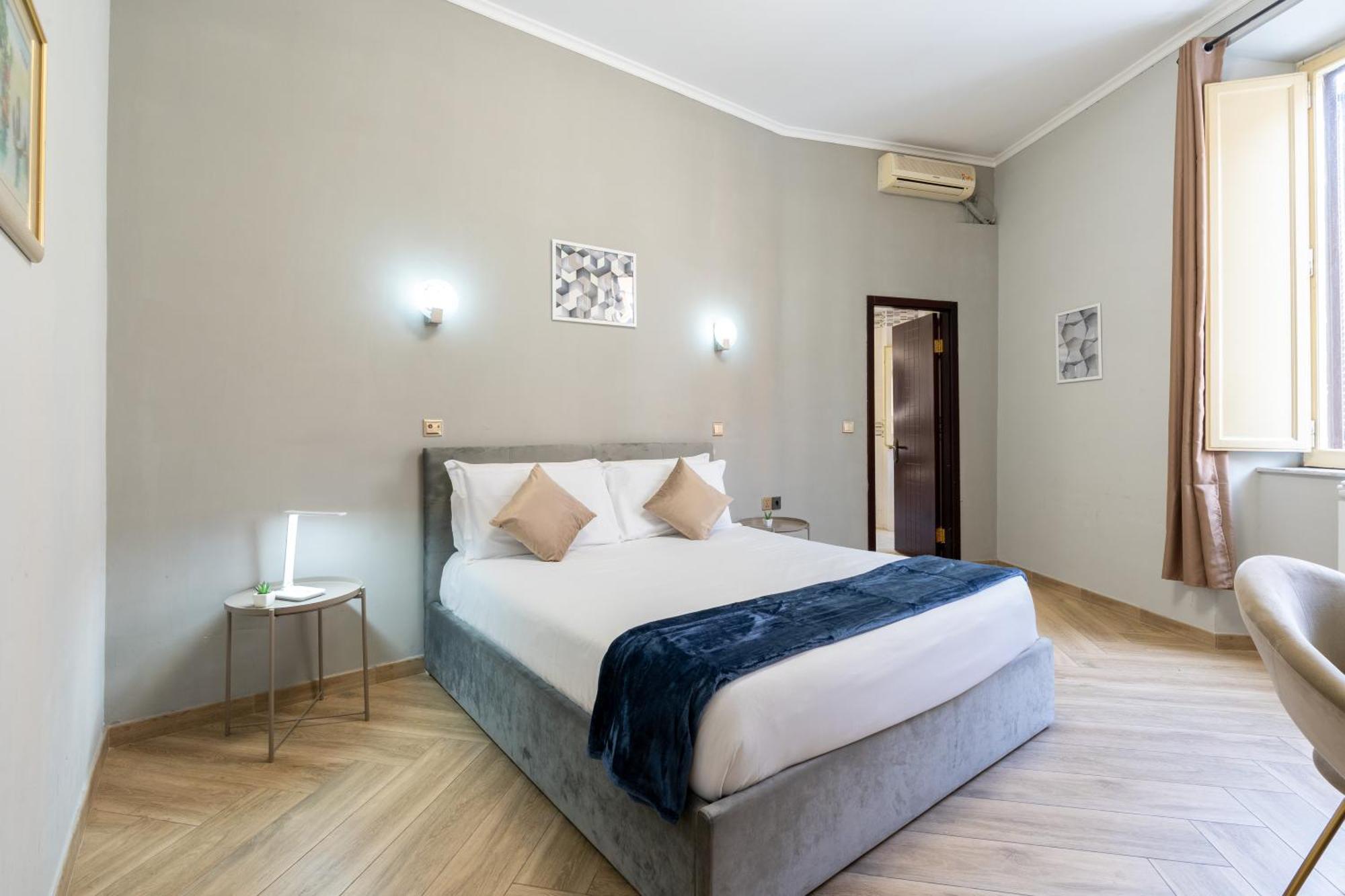 Portafortuna Guesthouse - Close To Colosseum Rome Exterior photo